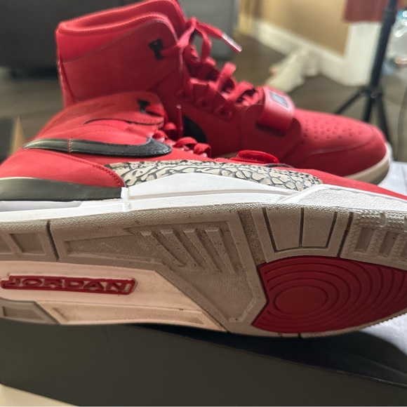 Nike Air Jordan Legacy 312 Varsity Red/Black-White - Picture 2 of 9